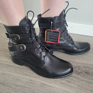 New Dorking leather boots size 6. Firm price
